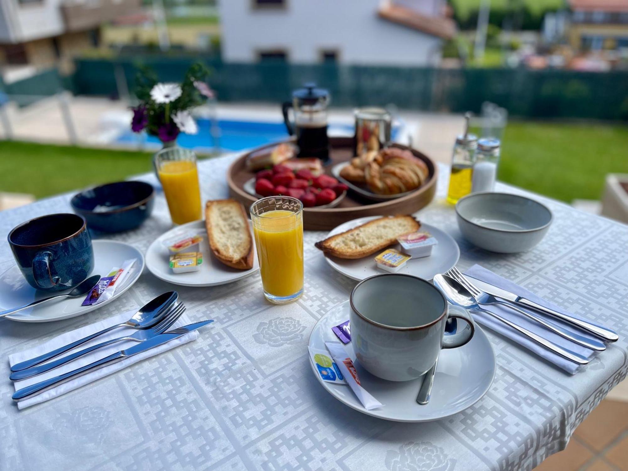 Villa Los Olivos Bárcena de Cicero Esterno foto